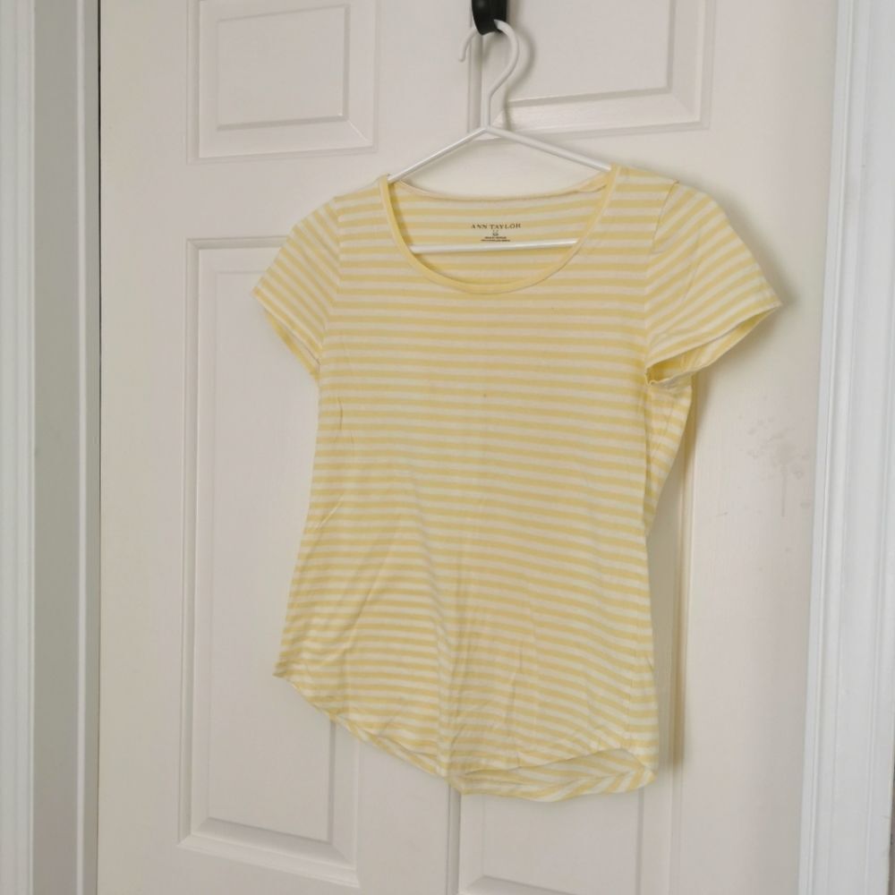 Ann Taylor Short sleeve t-shirt size Xs
